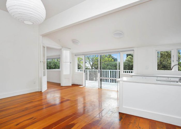  at 2/91 Sarsfield Street, Herne Bay, Auckland