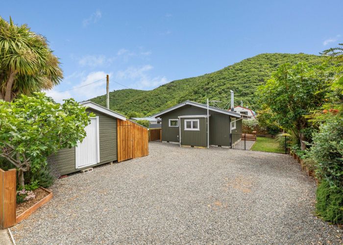  at 46 Beach Road, Waikawa, Marlborough, Marlborough