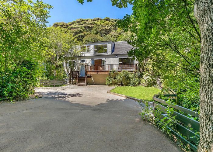 For sale 64 Cluny Road, Plimmerton, Porirua, Wellington homes.co.nz
