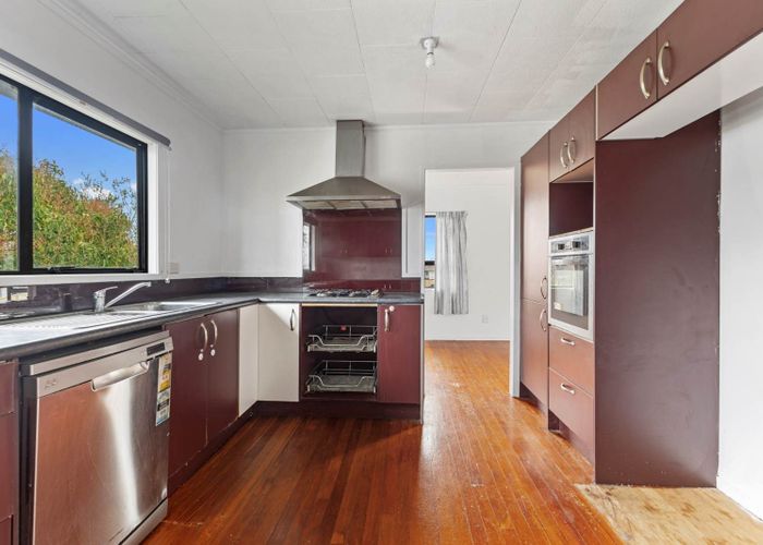  at 8 Southview Place, Wattle Downs, Auckland