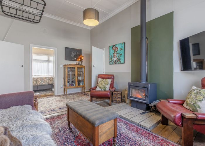  at 43 Gordon Street, Dannevirke, Tararua, Manawatu / Whanganui