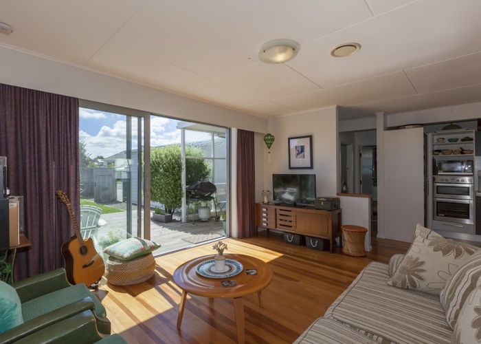  at 9 Huia Road, Raumati Beach, Paraparaumu