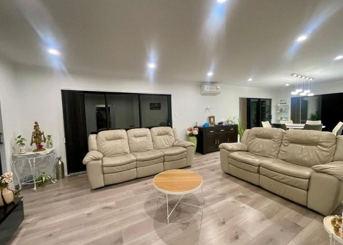  at 2/154 Whitney Street, Blockhouse Bay, Auckland City, Auckland