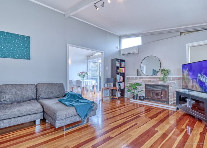  at 11 Meredith Street, Blockhouse Bay, Auckland