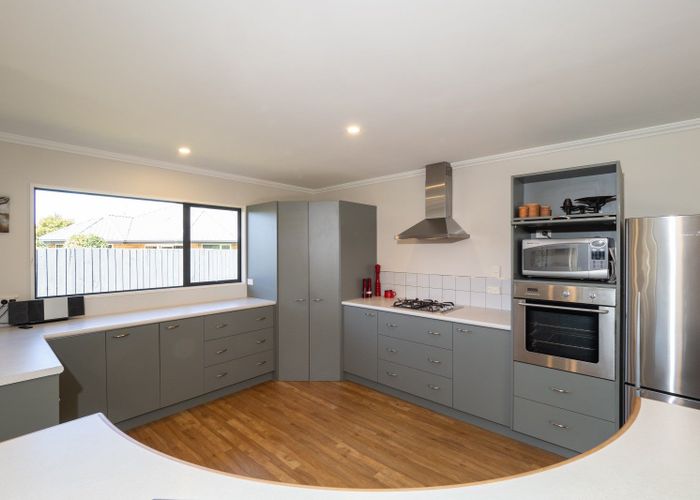  at 3 Millstream Lane, Allenton, Ashburton