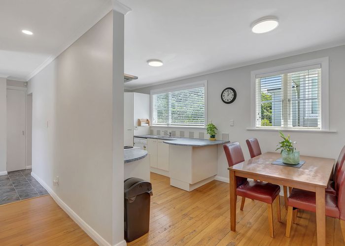  at 34 Lincoln Avenue, Tawa, Wellington
