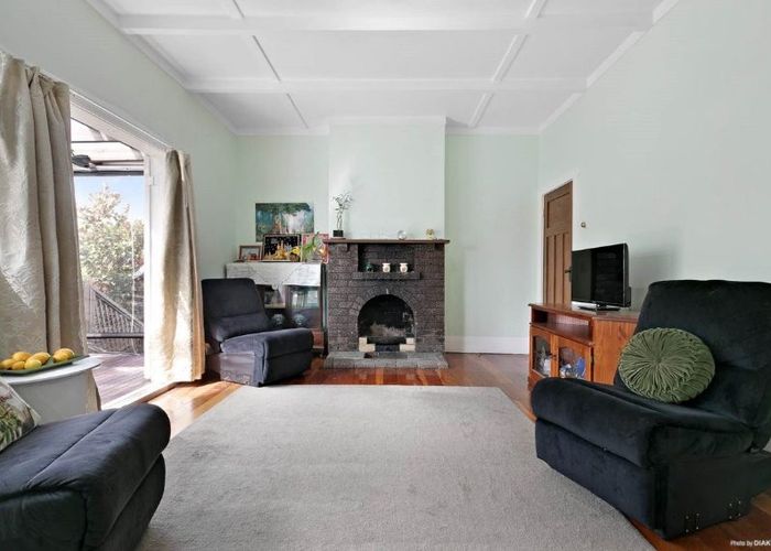 at 12 Rata Street, New Lynn, Waitakere City, Auckland