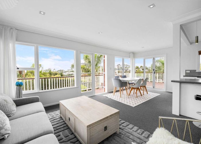  at 2/365 East Coast Road, Mairangi Bay, North Shore City, Auckland