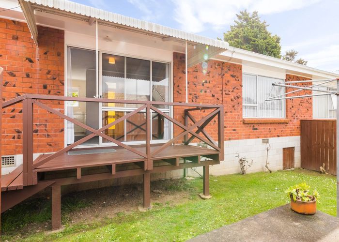  at 2/16 Akehurst Ave, New Lynn, Waitakere City, Auckland