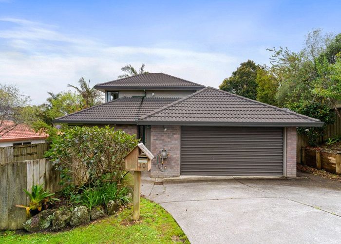  at 10 Mandeville Place, Unsworth Heights, Auckland