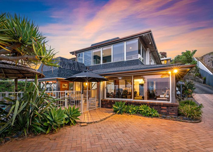  at 14 The Esplanade, Campbells Bay, North Shore City, Auckland