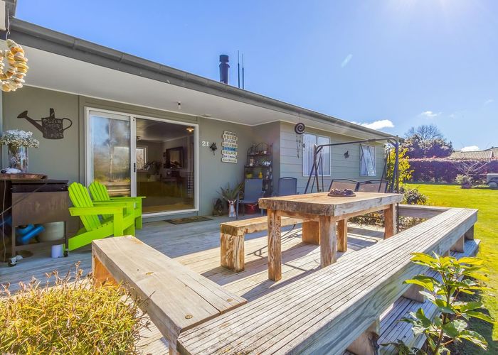  at 21 Riverpark Drive, Kuratau