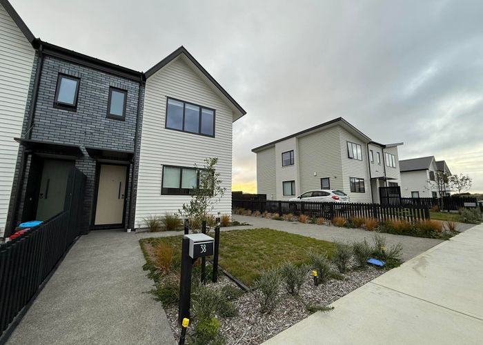  at 38 Turtleback Avenue, Whitby, Porirua