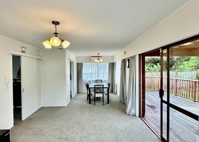  at 2/16 Miro Road, Greenlane, Auckland City, Auckland
