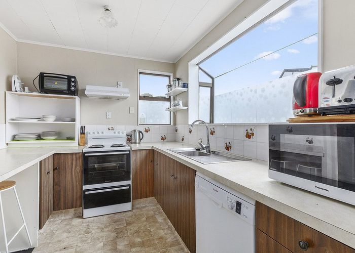  at 128 Conclusion Street, Ascot Park, Porirua, Wellington
