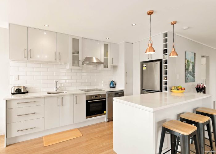  at 96 Lynn Road, Bayview, Auckland