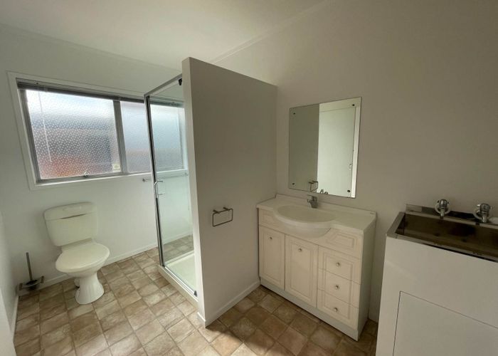  at 8/690 Pakuranga Road, Howick, Manukau City, Auckland