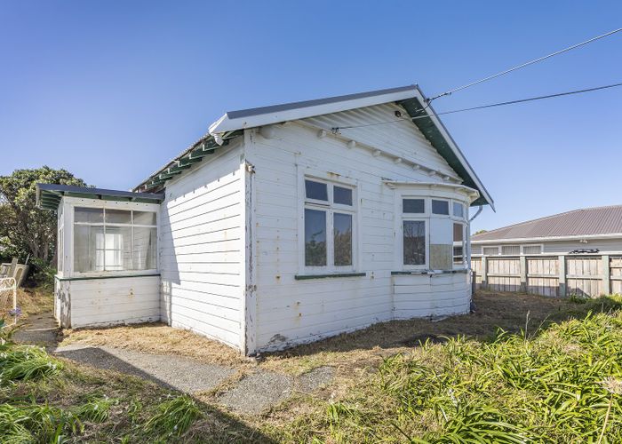  at 11 Lonsdale Crescent, Kilbirnie, Wellington, Wellington