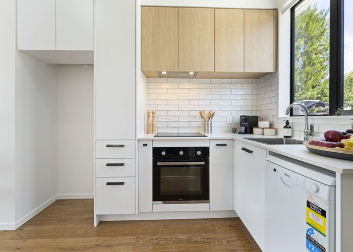  at 9/31 Mahalo Avenue, Wiri, Manukau City, Auckland