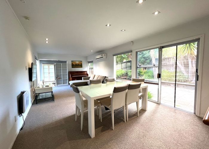  at 546A Glenfield Road, Glenfield, North Shore City, Auckland