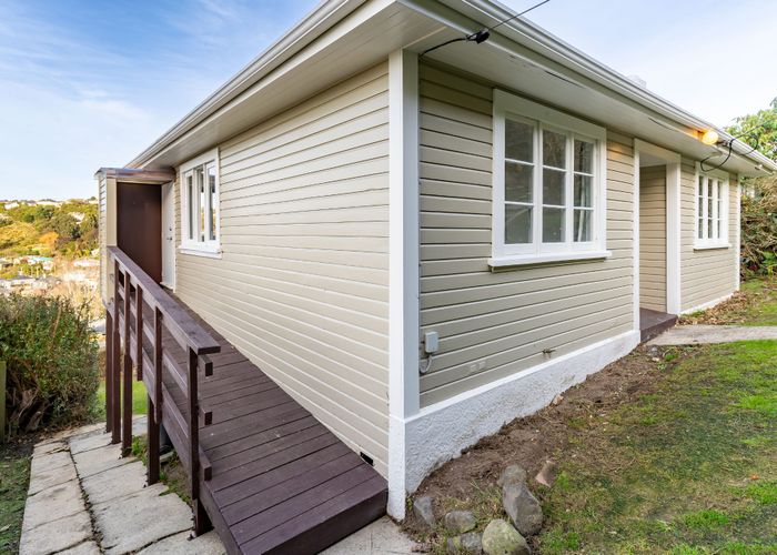  at 8 Robinson Street, Lookout Point, Dunedin