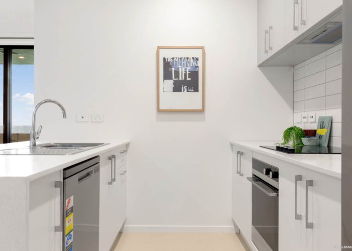  at 904/8 Waikumete Road, Glen Eden, Auckland