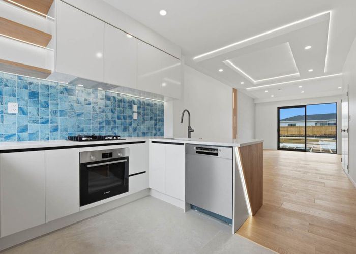  at Unit 3/93 Otuwairoa Esplanade, Papakura, Papakura, Auckland