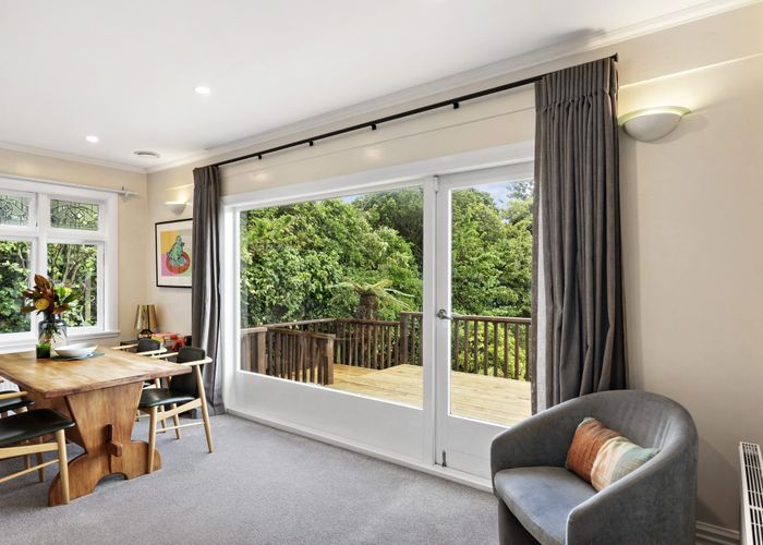  at 132 Te Anau Road, Hataitai, Wellington