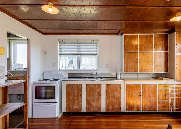  at 17 MacKenzie Street, National Park, Ruapehu, Manawatu / Whanganui