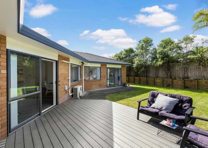  at 21 Gendo Avenue, Henderson, Auckland