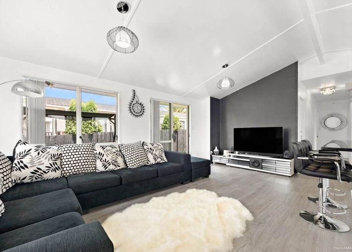  at 22 Clover Drive, Henderson, Auckland