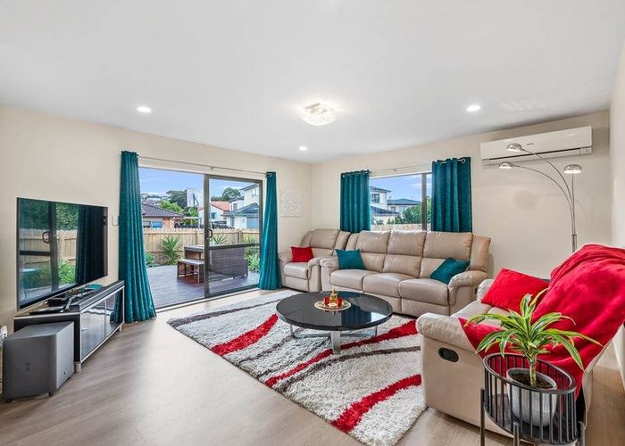  at 39 South Kensington Way, Henderson, Waitakere City, Auckland