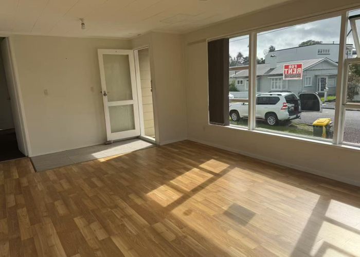  at 11 Tennyson Street, Northcote Point, Auckland