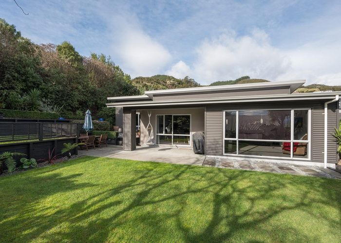  at 8 Frenchay Drive, Atawhai, Nelson