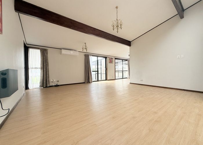  at 10 Longwood Place, Forrest Hill, North Shore City, Auckland
