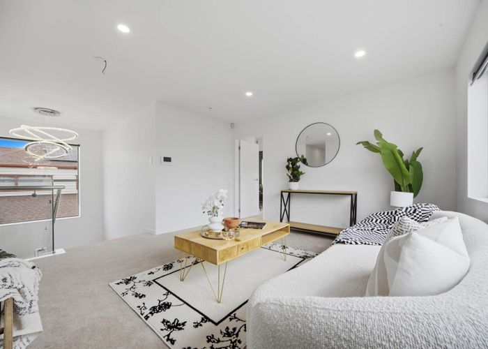  at 5 Thomas Rielly Avenue, Hobsonville, Waitakere City, Auckland