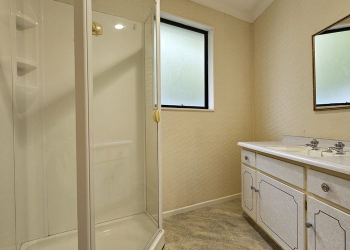  at 8a Busby Place, Awapuni, Palmerston North, Manawatu / Whanganui