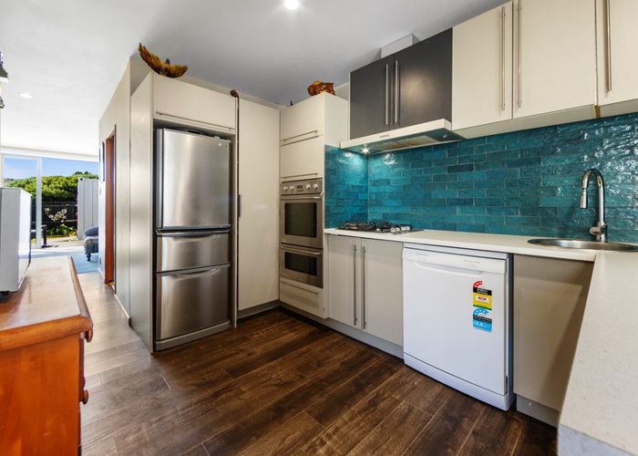  at 281 Marine Parade, New Brighton, Christchurch City, Canterbury