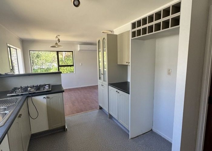  at 2 Darlington Place, Glendene, Waitakere City, Auckland