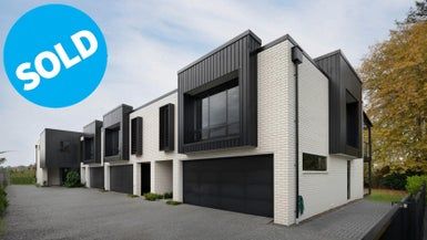  at 2/21 Manning Street, Hamilton Central, Hamilton