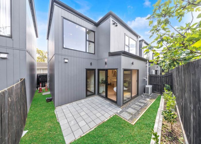  at 101B&D Gossamer Drive, Pakuranga Heights, Manukau City, Auckland