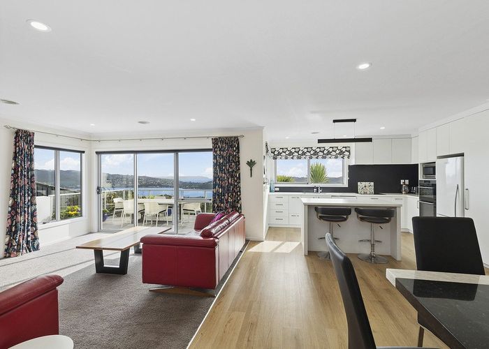  at 3 Greenstone Place, Aotea, Porirua, Wellington