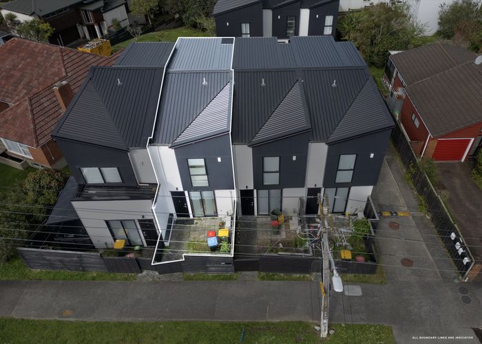  at 2/518 Blockhouse Bay Road, Blockhouse Bay, Auckland City, Auckland