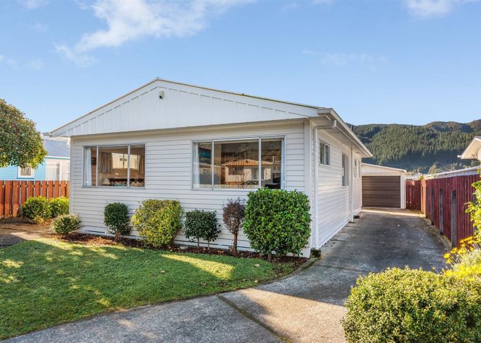  at 236 Wellington Road, Wainuiomata, Lower Hutt