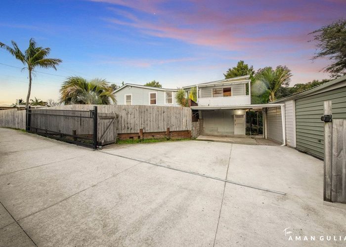  at 129 Sunnyside Road, Sunnyvale, Waitakere City, Auckland