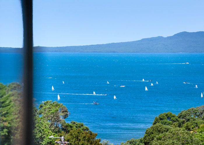  at 41 Montgomery Avenue, Rothesay Bay, Auckland