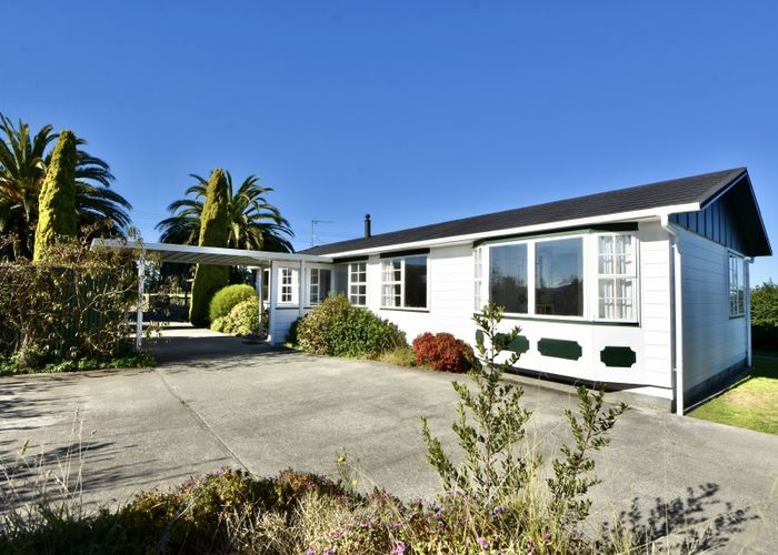  at 28 Somerset Road, Clareville, Carterton