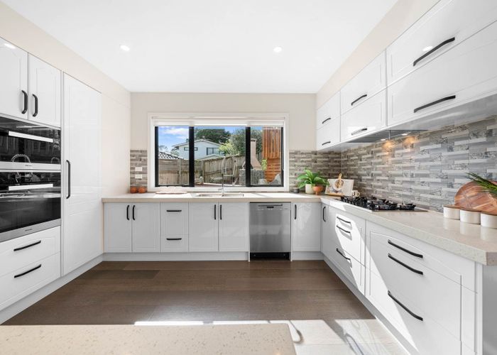  at 14 Jandell Crescent, Bucklands Beach, Manukau City, Auckland