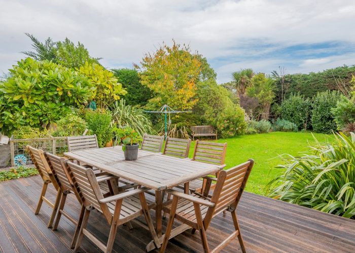  at 10 Karu Crescent, Waikanae
