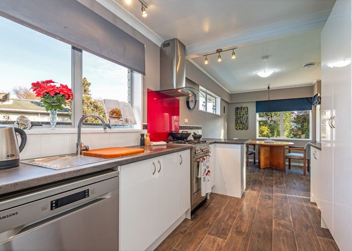  at 15 Acacia Street, Kelvin Grove, Palmerston North, Manawatu / Whanganui